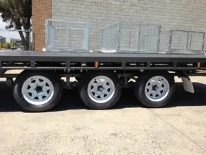 22x7 Tri axle Flat Top, 2000kg ATM