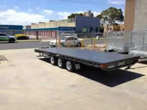 22x7 Tri axle Flat Top, 2000kg ATM